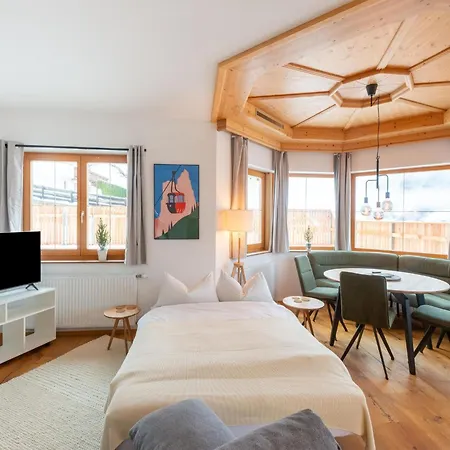 Apartment In Stubai Valley With Mountain View