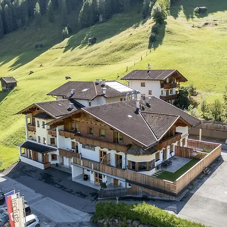 Appartement In Stubai Near Lift