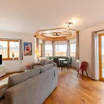 In Stubai Near Lift Апартаменты Нойштифт-им-Штубайталь