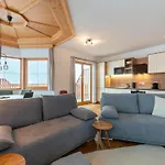 Апартаменты In Stubai Near Lift Нойштифт-им-Штубайталь